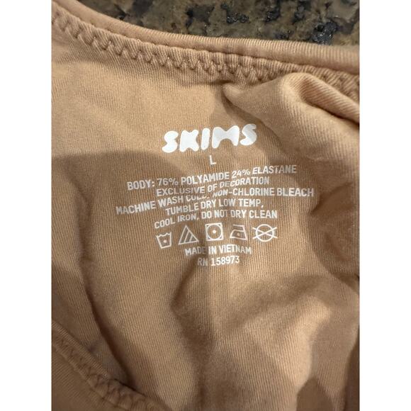 SKIMS Womens Fits Everybody Square Neck Bodysuit size large tan color - Picture 4 of 4